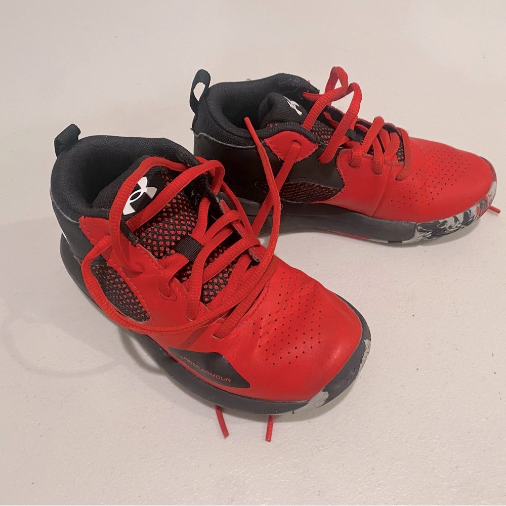 Under Armour sneakers! Sue 12